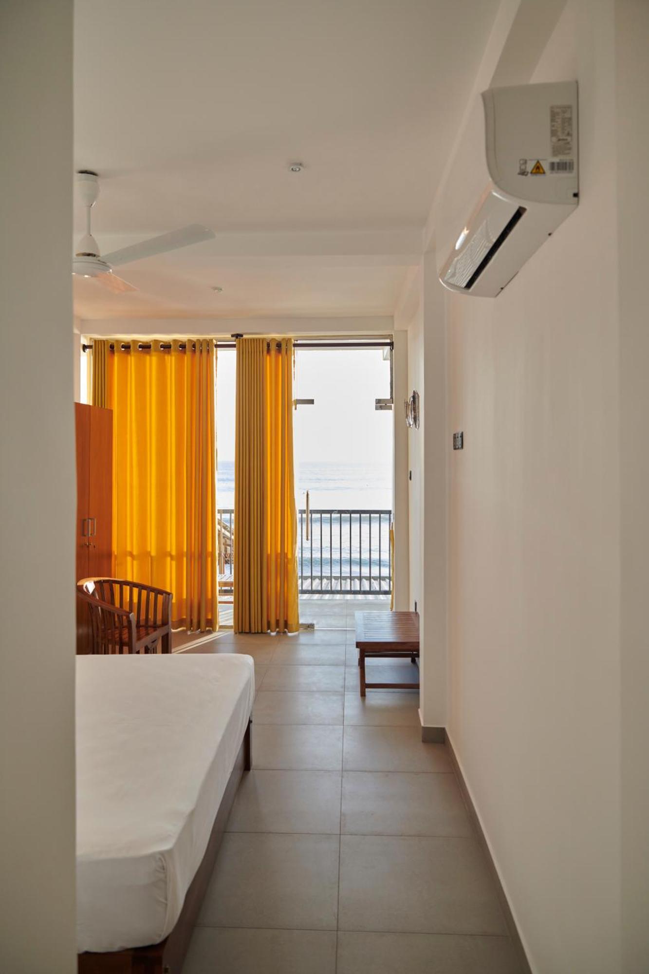 Kings Bay Beach Resort Galle Εξωτερικό φωτογραφία