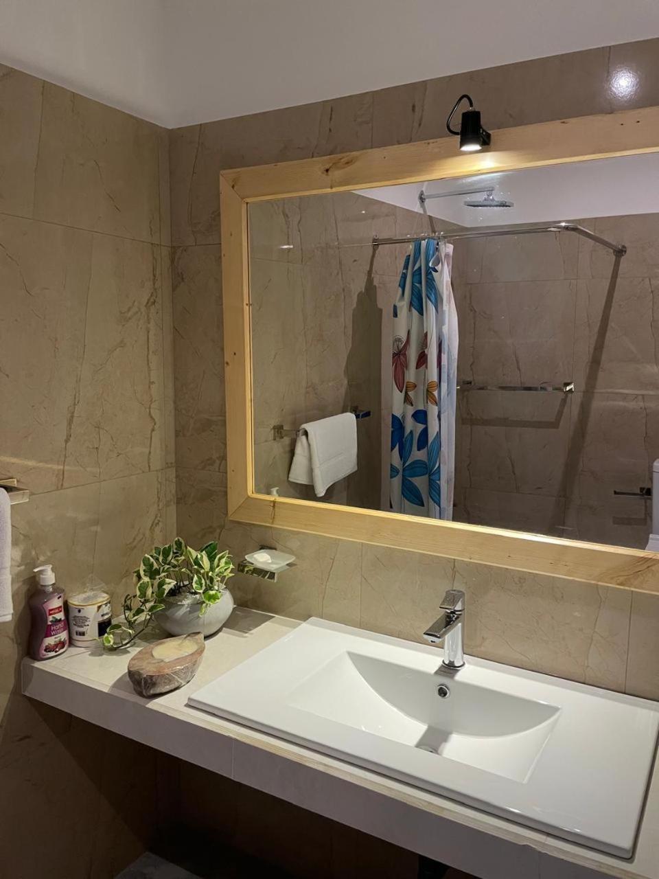 Kings Bay Beach Resort Galle Εξωτερικό φωτογραφία